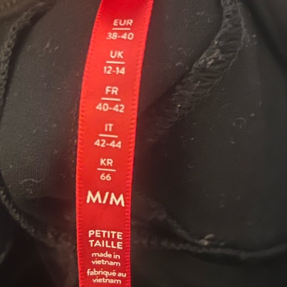 Spanx The Perfect Pant, Ankle Backseam - Picture 7 of 11